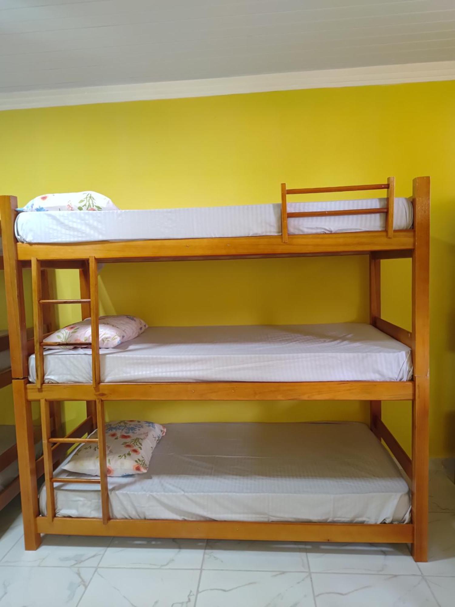 Paraiso Beach Hostel E Pousada Санта-Крус-Кабралія Екстер'єр фото